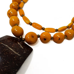 Collana Amarillo in tagua e cocco