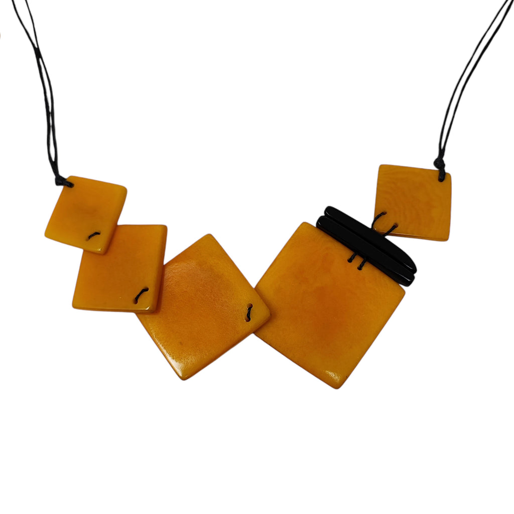 Collana Maracuya in tagua